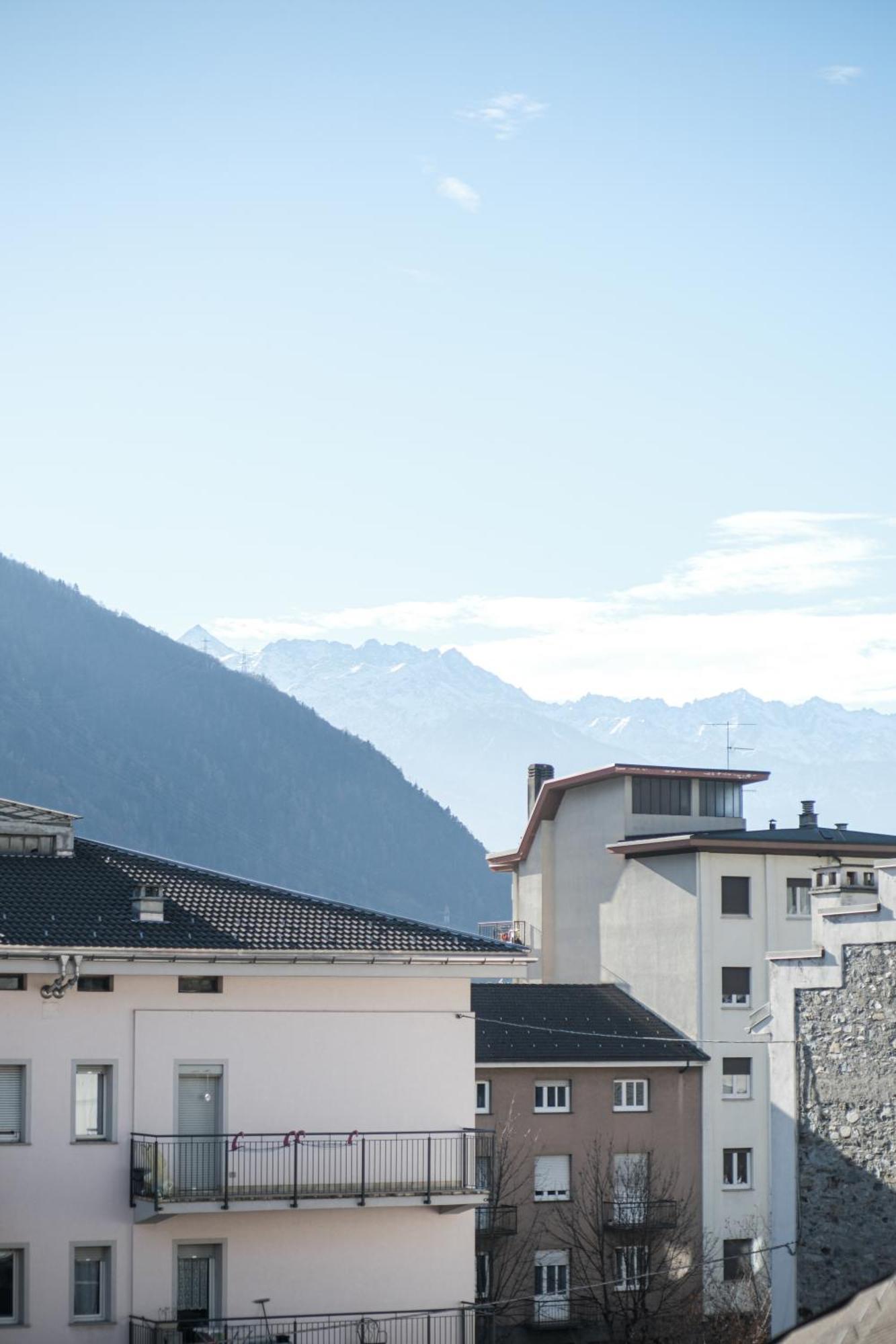 The Core - 4 Min Walk To Bernina Express Tirano Bagian luar foto